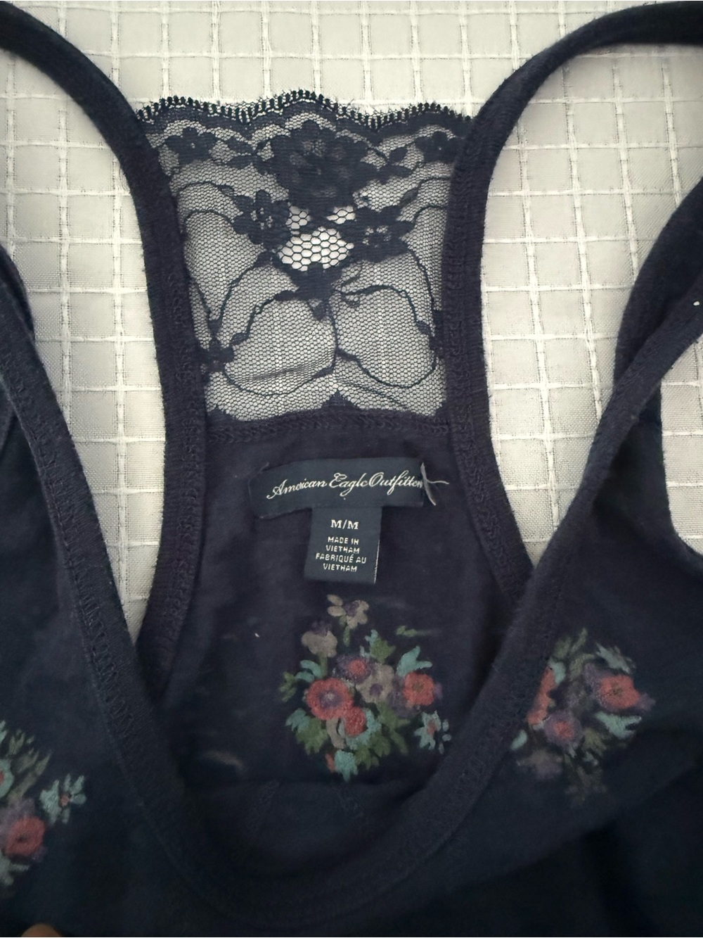 American Eagle Outfitters Y2K Floral Burnout Lace Racerback Tank M - Picture 5 of 6